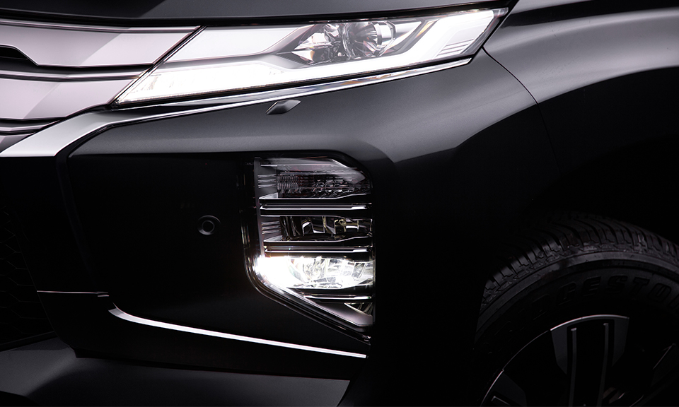 CONJUNTO ÓTICO COM FAROL BI LED E DRL EM LED