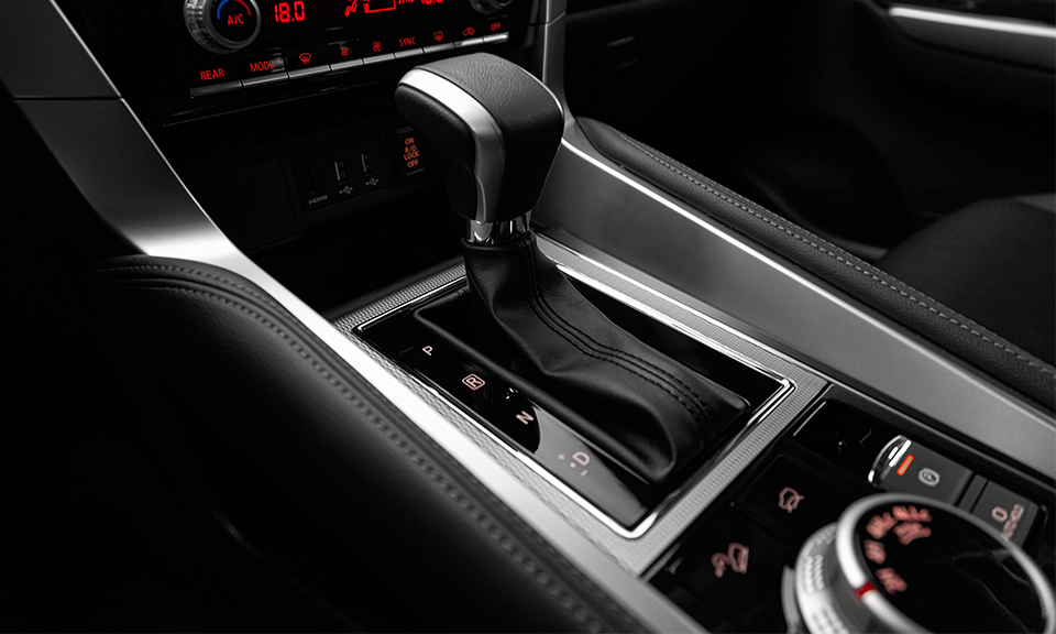 TRANSMISSÃO AUTOMÁTICA COM 8 VELOCIDADES