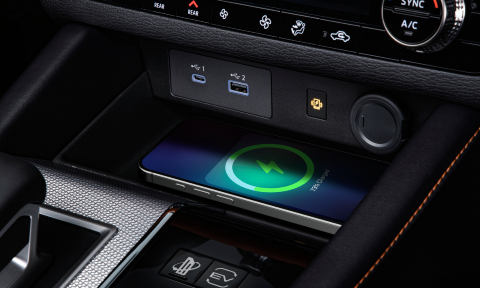 CARREGADOR DE SMARTPHONE POR INDUÇÃO